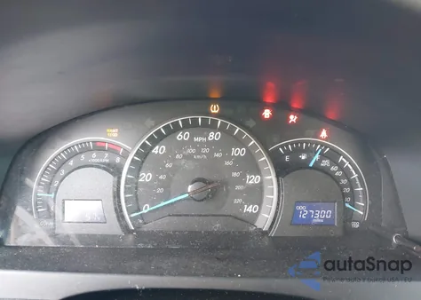 2015 Toyota Camry Le z USA, uszkodzony, nr VIN 4T1BF1FK8FU965157